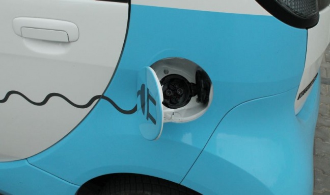 Hybrydy i elektryczne w Toruniu parkują za darmo