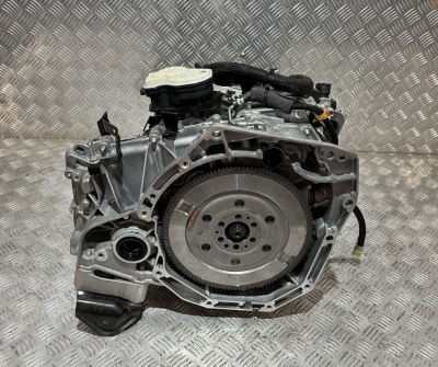 Bloki silnika, części samochodowe, skrzynie biegów – jak ogarnąć auto bez stresu