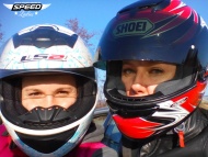 Kobiety chętniej wsiadają na motocykle, ale prymu w statystykach nie wiodą